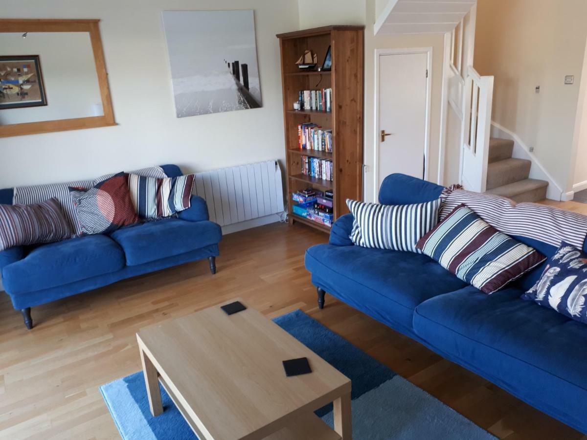 Nyhavn Lakeside Cottage Cirencester Extérieur photo